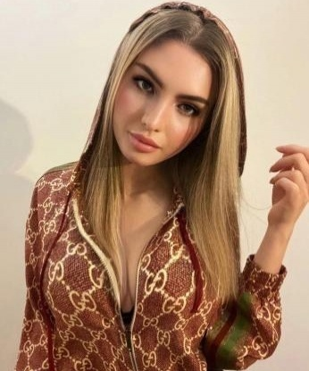 Живу в самом сердце Москвы, где встретимся для незабываемого времяпровождения. Мои услуги превосходят все ожидания: фантастический эротический массаж, яркий стриптиз и самые горячие фетиш-игры. Со мной ты откроешь новые грани удовольствия. Фото - 100% мои, точно также как и отзывы, которые переполняются похвалами. Присоединяйся к моей игривой и страстной игре, и я буду твоей незабываемой леди. 💋💫 Маша